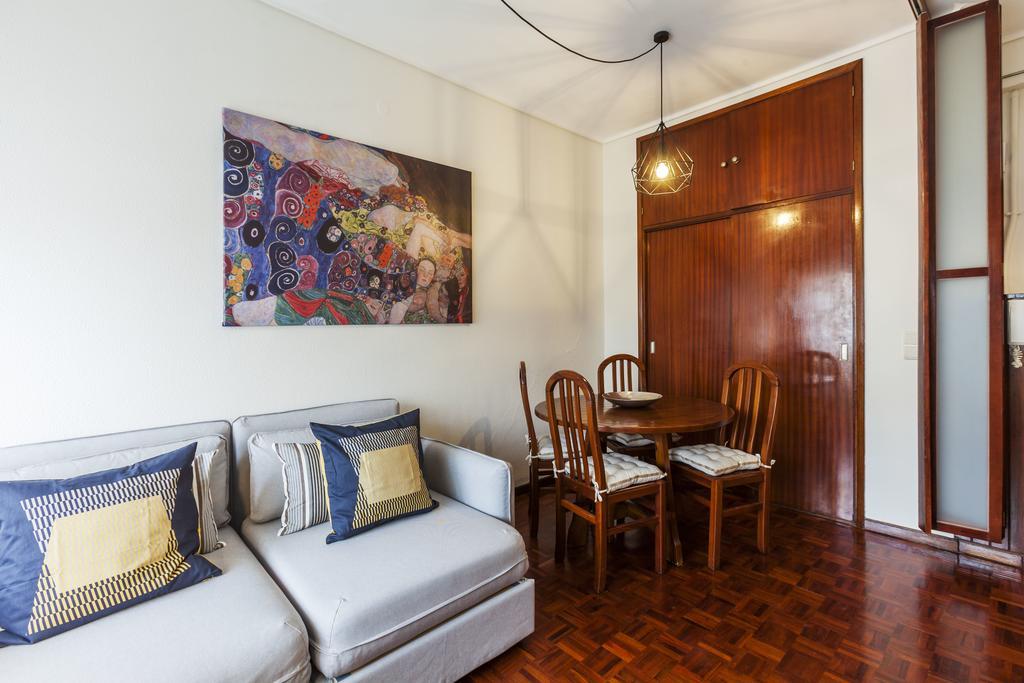 Apartment Camoes Deluxe Porto Luaran gambar