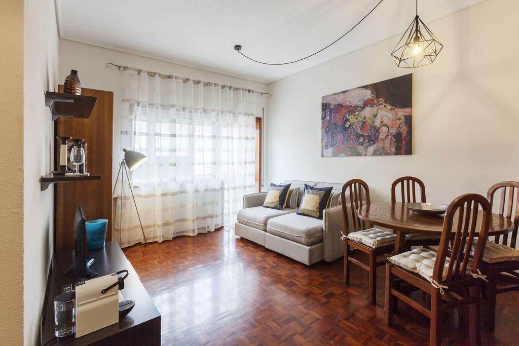 Apartment Camoes Deluxe Porto Luaran gambar