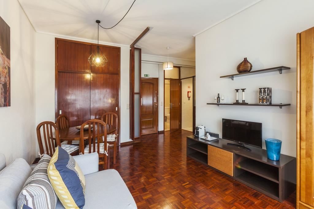 Apartment Camoes Deluxe Porto Luaran gambar